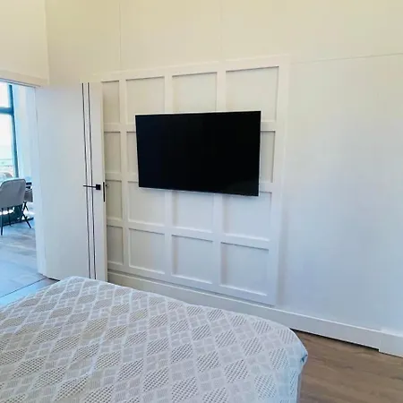 Hilltop Sea View House *